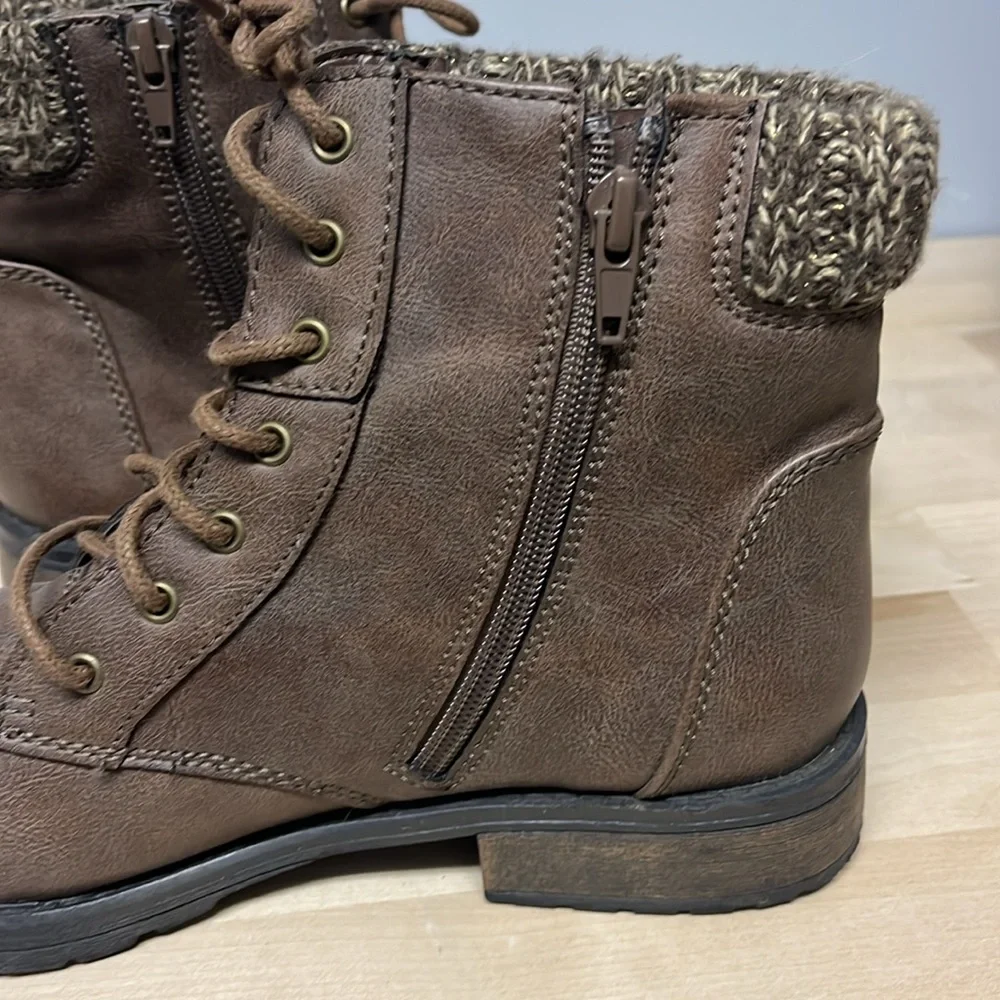 Excellent Condition!! Steve Madden Boots Girls Size 5 or Women’s Size 7